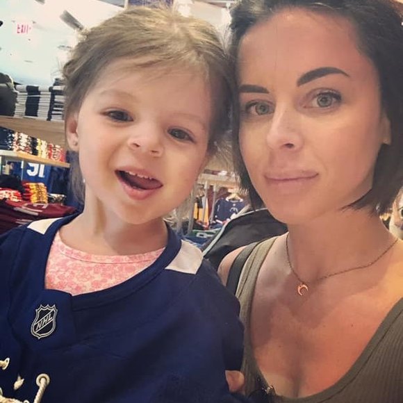 Meet your Posher, Jessica - Picture 1 of 1